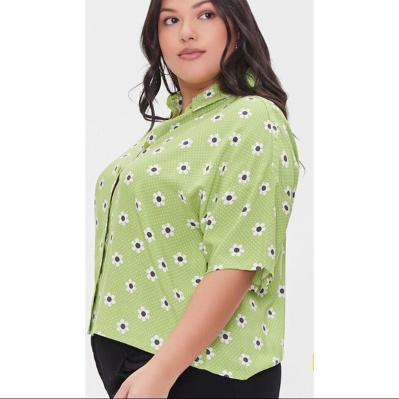 Cropped Daisy Button-up - Picture 5 of 5